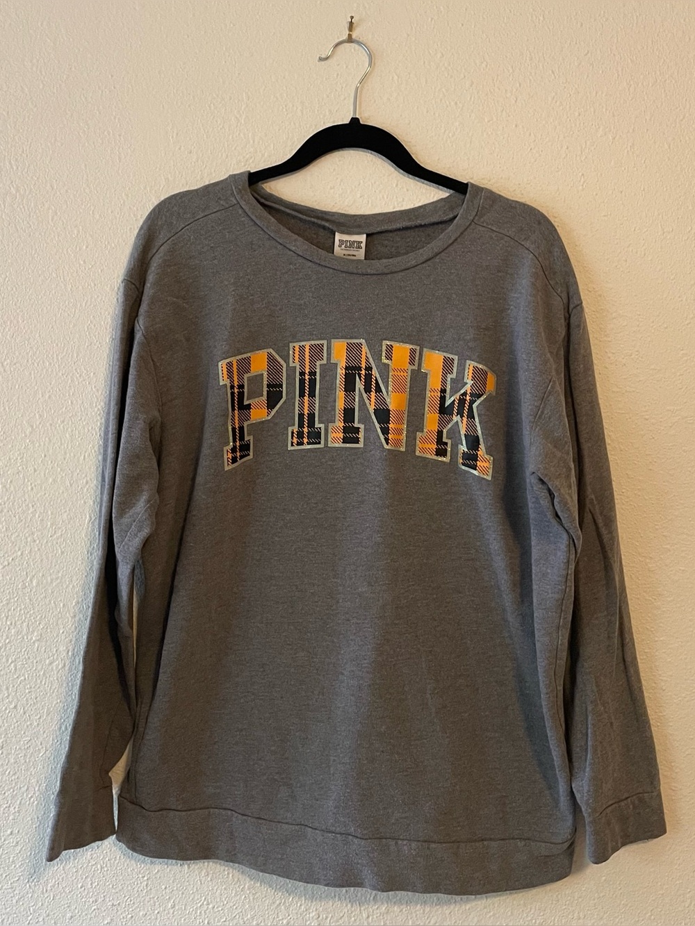 PINK Victoria’s Secret Sweatshirt Women’s Medium Gray Plaid Logo Crewneck